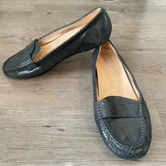 Vionic larrun deals loafer black